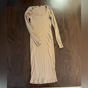 Monrow Ribbed Midi Dress